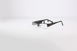glabella-front right